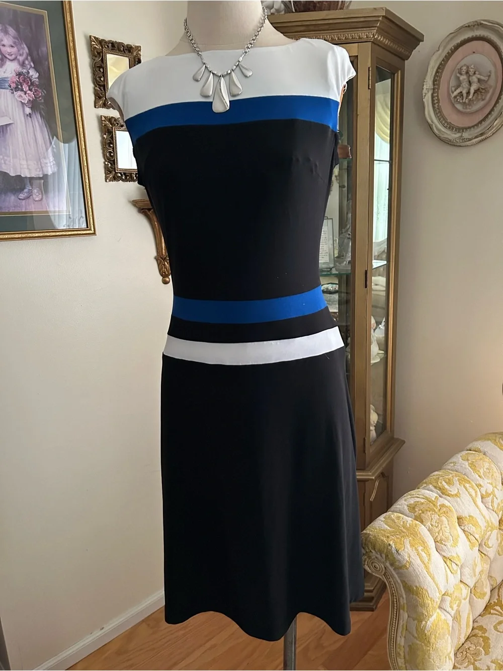 CHAPS Colorblock Sheath Dress SZ M. C:5043-9-5/20/26
